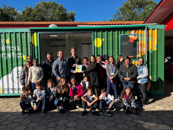 Programa de Eficiência Energética da Cermoful é concluído na escola Ignácio Stakowski