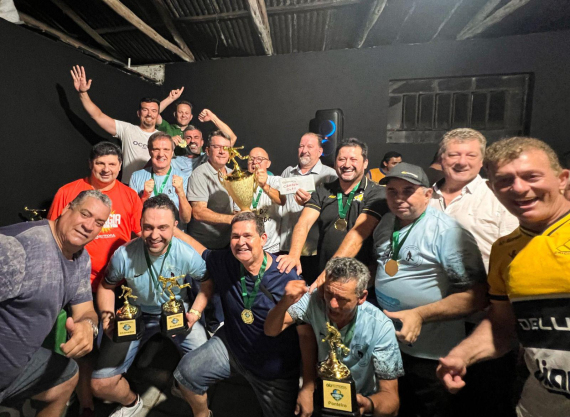 Amigos do PV é o grande Campeão da Copa Cermoful de Bocha - Taça 60 Anos